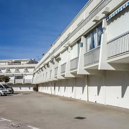 La Fregate-12 By Interhome * Le Grau-du-Roi